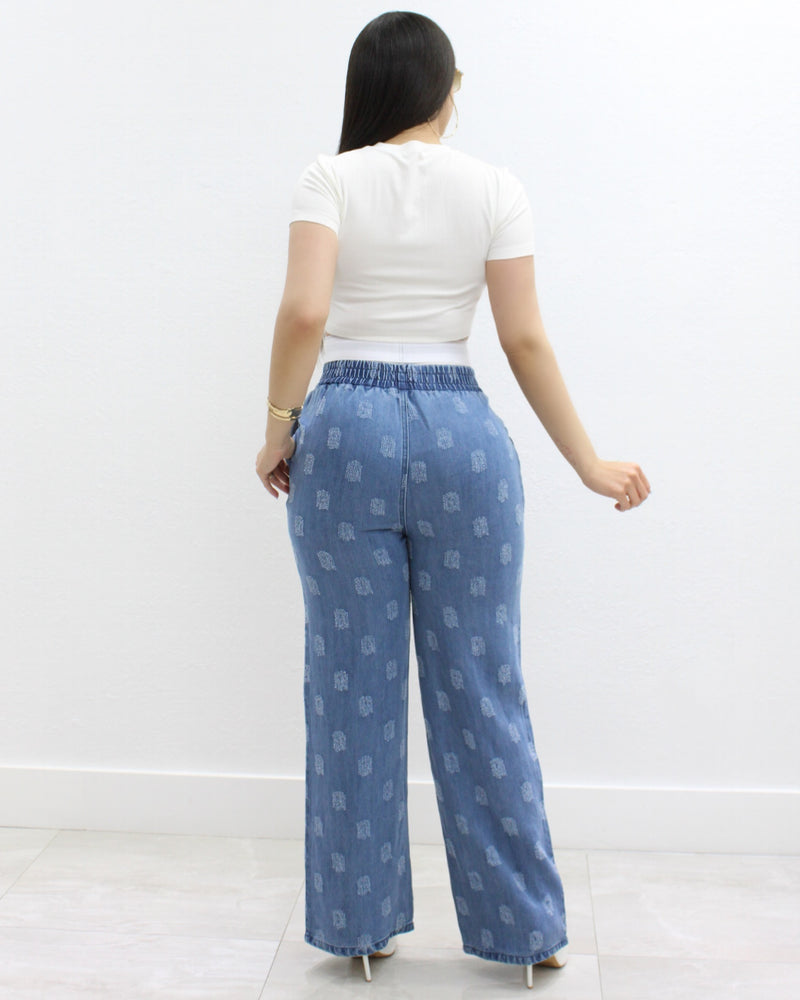 A Piece Of Art  Denim Pants Double Ribbed High Waist Light Blue