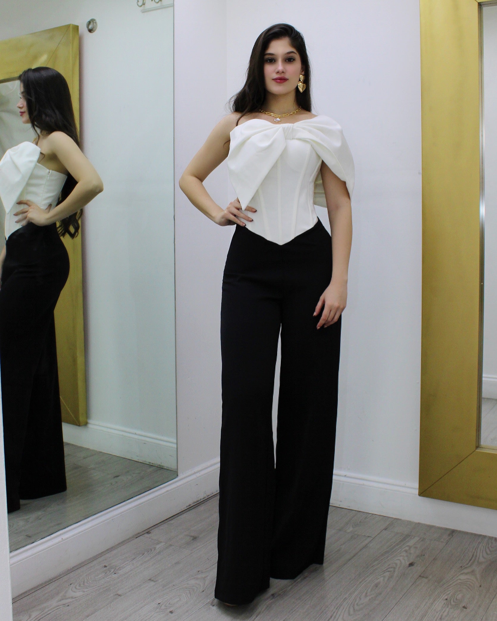 Be Bowed In Glam Two Tone Cotton Jumpsuit With Slight Stretch For A Flattering Everyday Look Size Medium