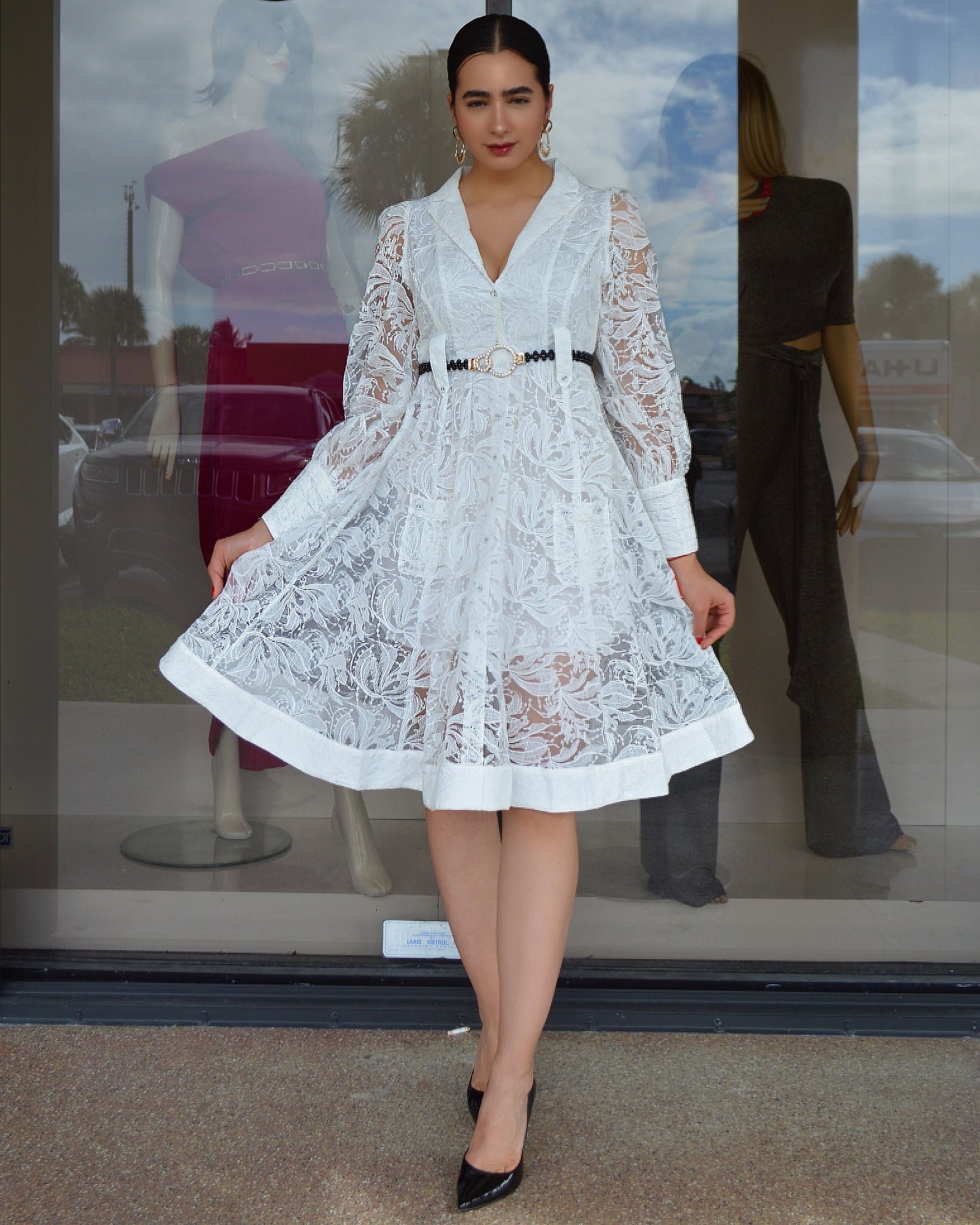 Totally Stunning  Belted White  Organza Midi Dress