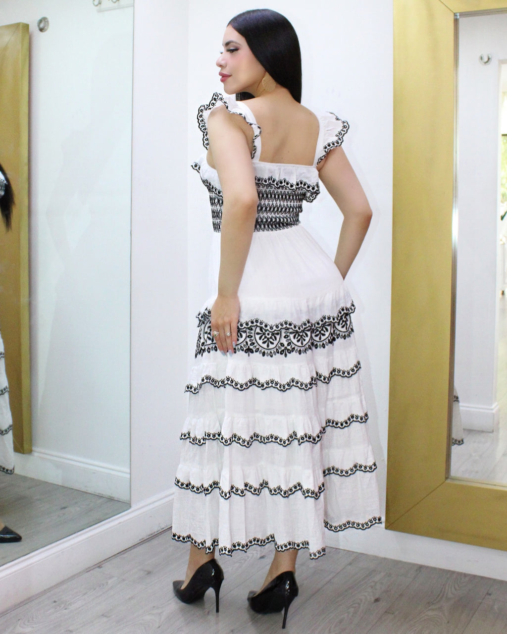 Brand Embroidered Black And White Chiffon Dress For Any Event Lightweight No Stretch Elegant Look