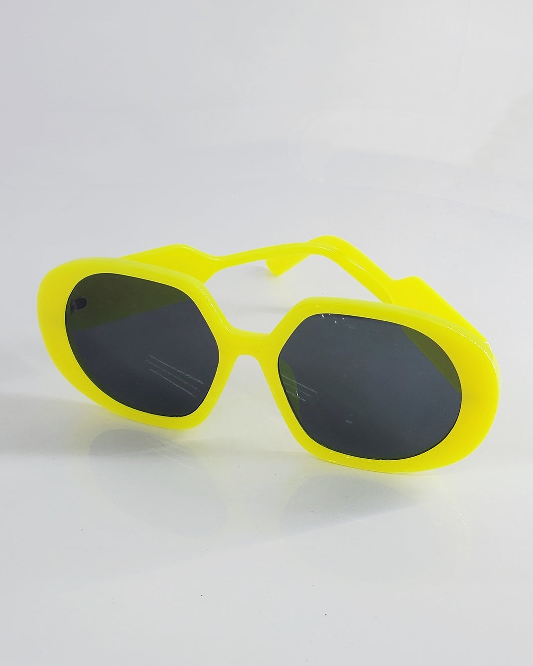 Savage Look Round Sunglass Lime - UV Protected Polycarbonate Lenses For All Day Wear
