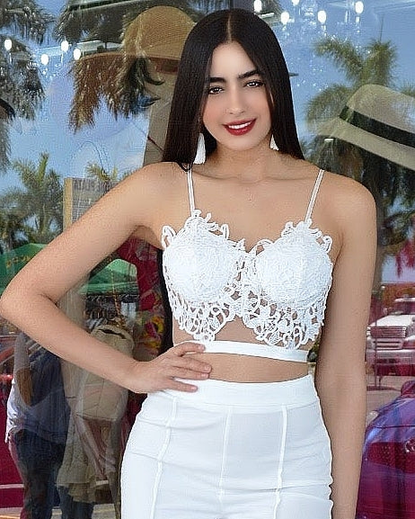 Fell Your Love Croptop White - Crochet Knit Polyester Cotton No Stretch For Flirty Summer Style